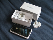 For sale: Brand new Unlocked Apple iphone 4g 32gb with 2 year warranty